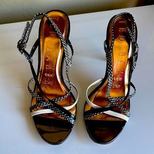Ted Baker Sandals 38.5 black and white in great condition